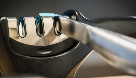 Elektrischer Messerschärfer